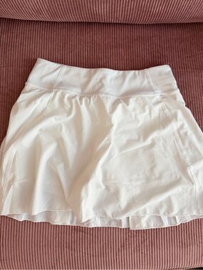 Aritzia TNA move serve micro skirt